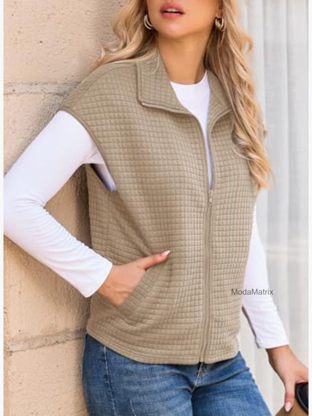 Sleeveless Zip Up Knit Vest with Pockets Loose Fit - Picture 5 of 7